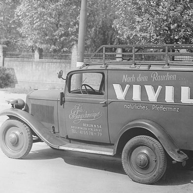 Geschichte 1946 Altes Serviceauto von VIVIL aus den 40er Jahren